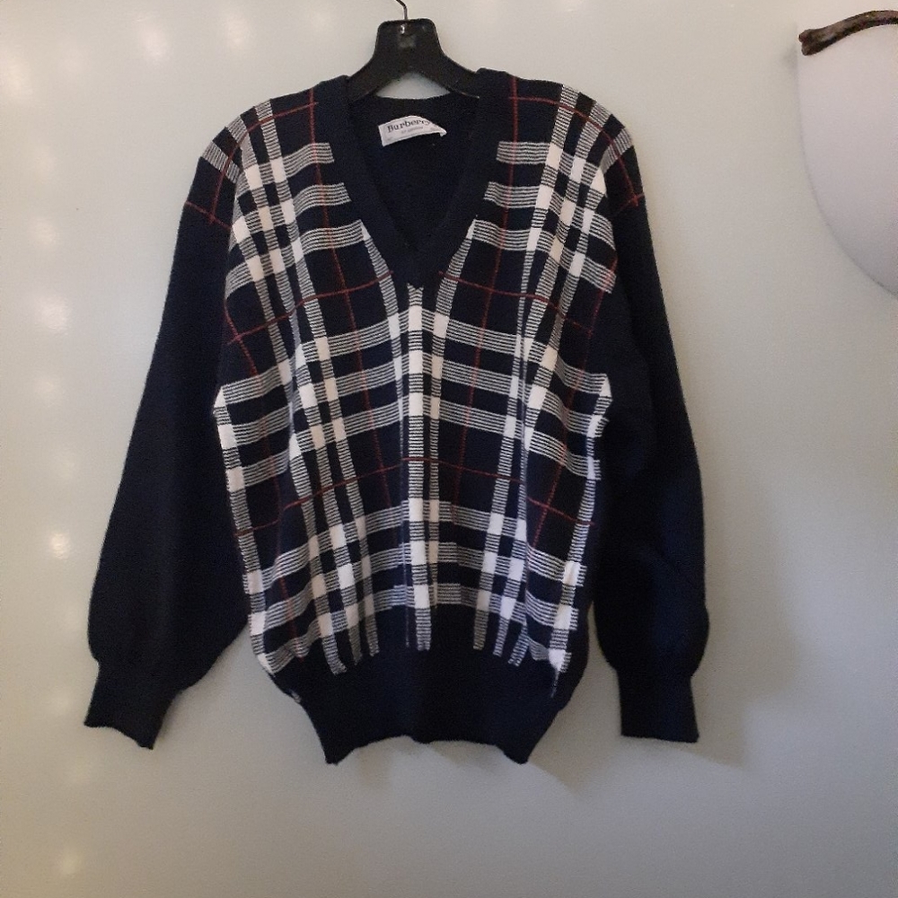 Vintage Burberrys of London sweater
